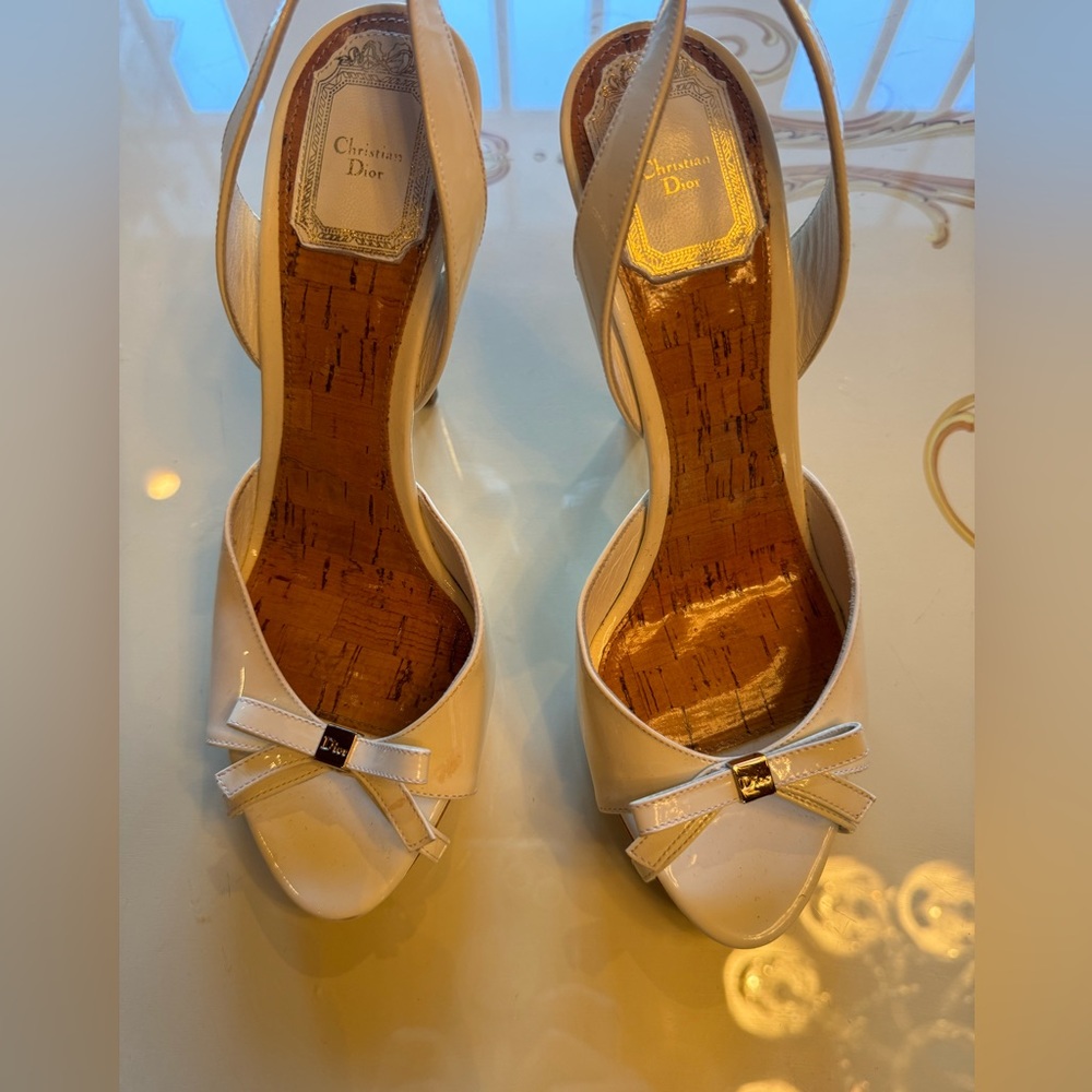 CHRISTIAN DIOR women’s patent leather sling back 37.5